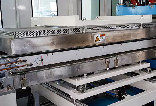 Mesin mengadopsi sistem suhu PID, ini menunjukkan presisi tinggi, dan toleransi kontrol suhu 1℃.